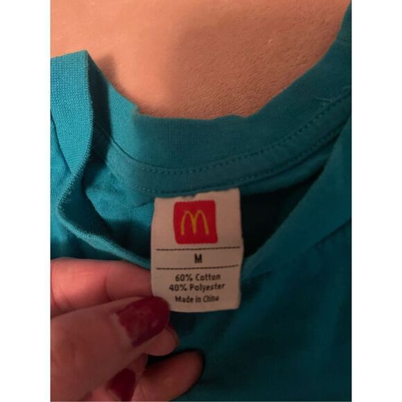 Authentic McDonald’s Crew Shirt Fry Shirt Sz M - Picture 6 of 7